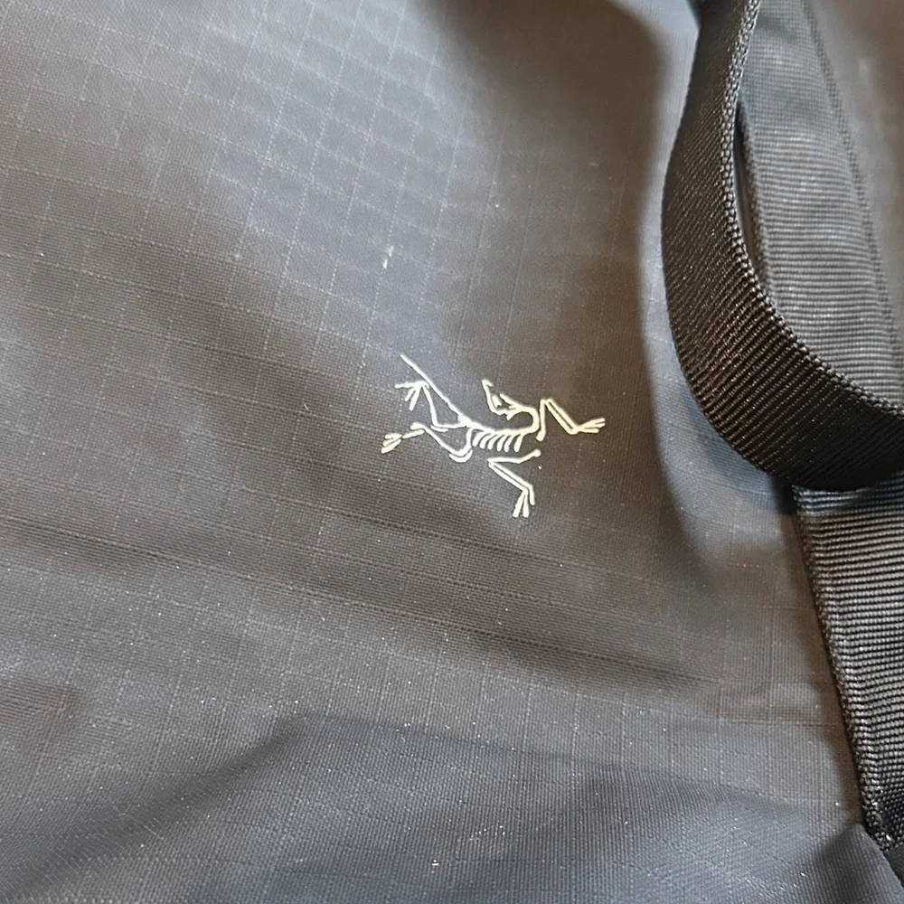 Arcteryx Granville 30 Carryall Bag - Picture 3 of 6